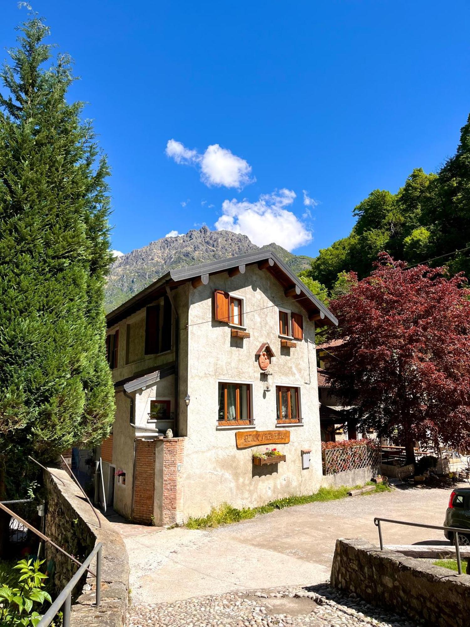 Agriturismo La Vecchia Chioderia Grandola ed Uniti Bagian luar foto